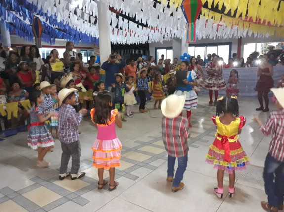 Escola Municipal realiza Festa Junina